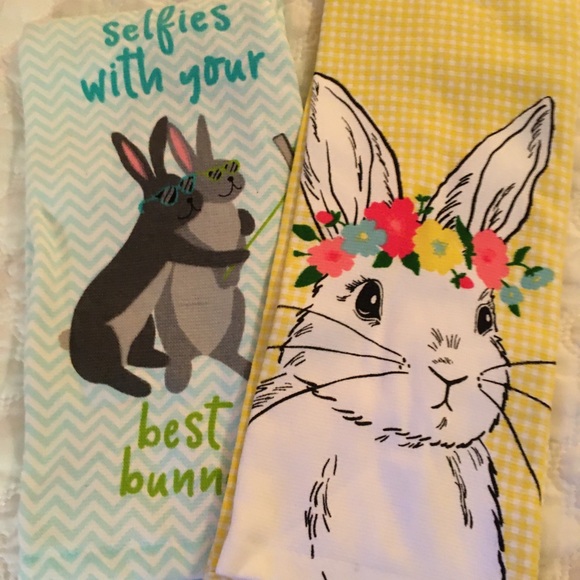 NWOT 2 Bunny Rabbit Tea Towels - Picture 1 of 2